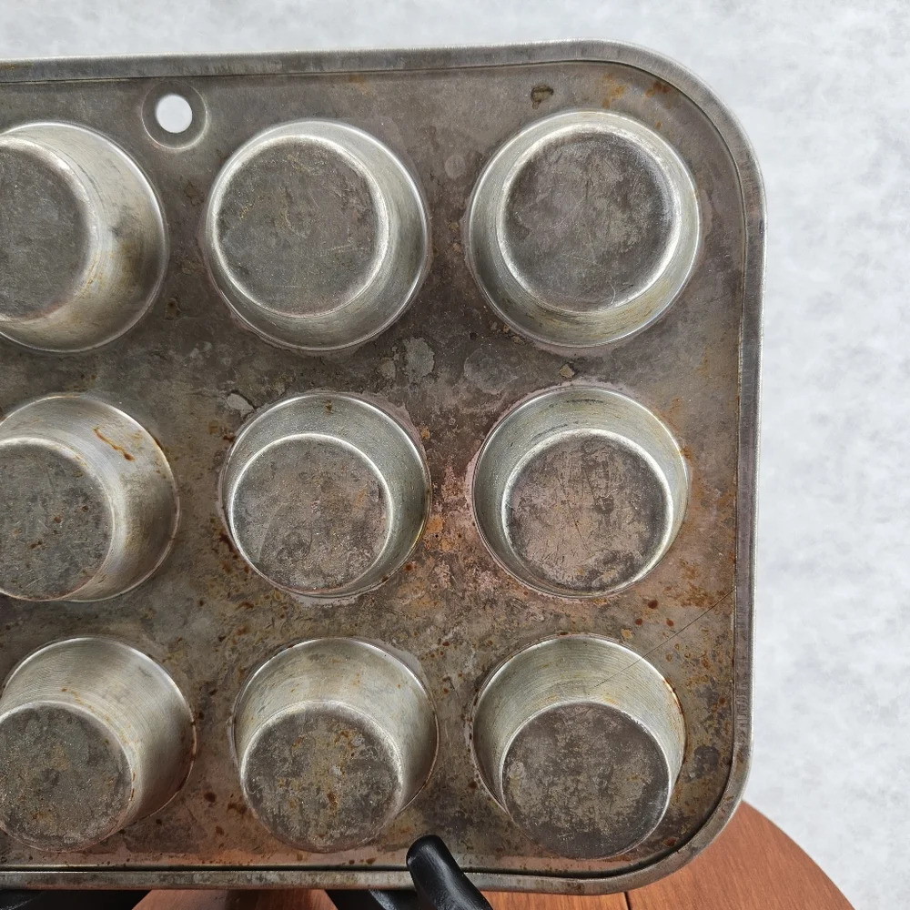 Vintage Mirro Mini Muffin Tin Pan  Aluminum‎ Cupcake 12 Holes 162M - Picture 4 of 5